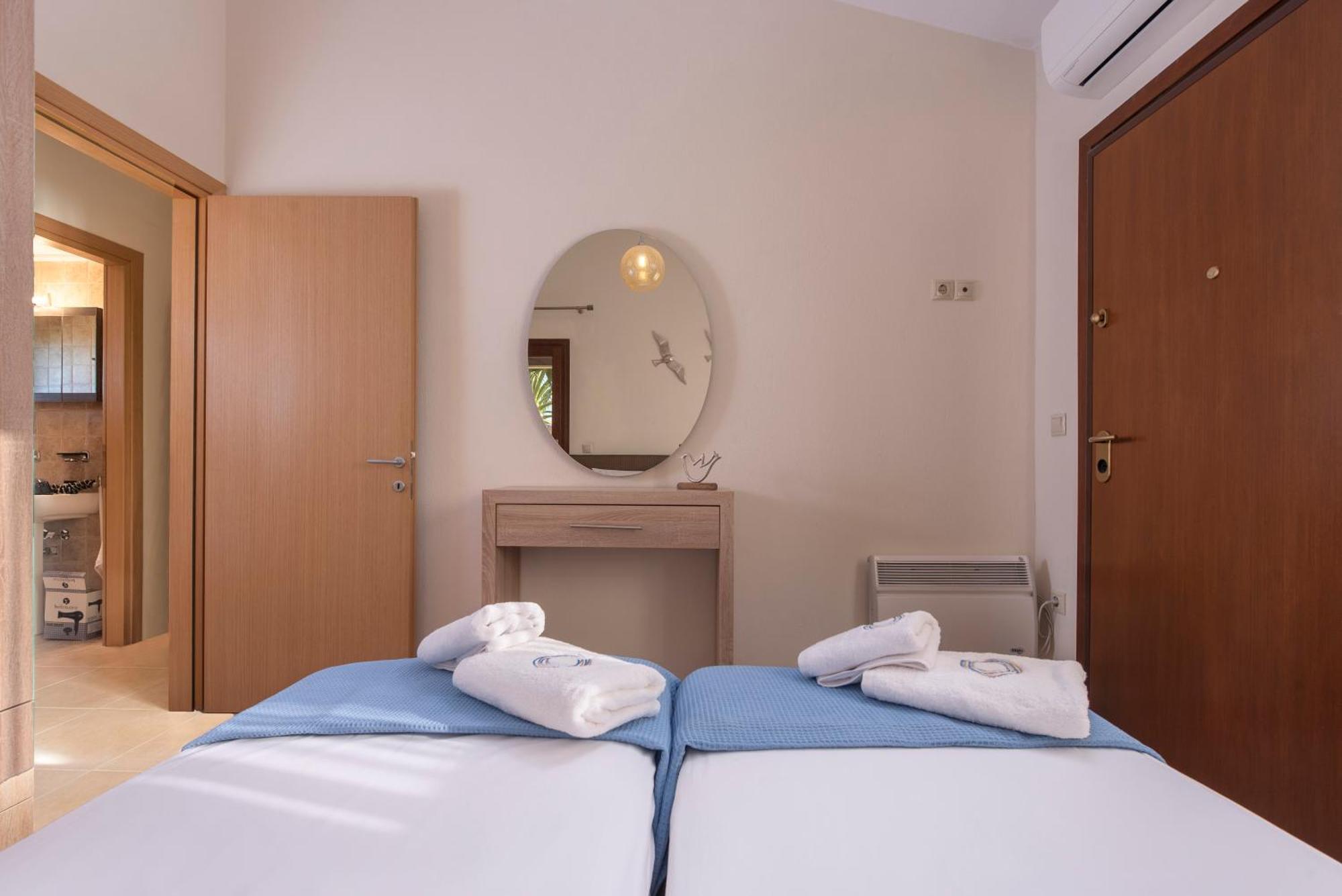 Terra D'Oro Villas Иериссос Номер фото